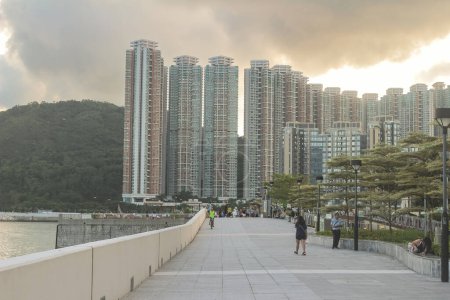 Téléchargez les photos : Promenade Tseung Kwan O, un havre côtier pour les loisirs et la détente 14 août 2023 - en image libre de droit