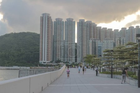 Téléchargez les photos : Promenade Tseung Kwan O, un havre côtier pour les loisirs et la détente 14 août 2023 - en image libre de droit