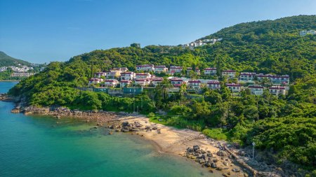 Téléchargez les photos : Bella Vista de l'élégance côtière à Hong Kongs Villa Living, 15 août 2023 - en image libre de droit