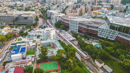 Téléchargez les photos : Transfert ferroviaire efficace à Kowloon Tong, HK 19 août 2021 - en image libre de droit