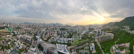 Foto de Kowloon Tong Residences Casas, villas y apartamentos en un oasis urbano 19 ago 2023 - Imagen libre de derechos