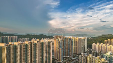 Foto de A Paisaje urbano panorámico de la ciudad de Hong Kong 22 ago 2023 - Imagen libre de derechos