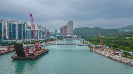 Téléchargez les photos : Tseung Kwan O Waterfront Park Footbridge, hong kong 21 oct 2023 - en image libre de droit