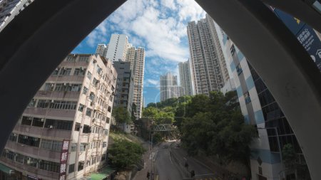 Téléchargez les photos : 23 oct. 2023 Bâtiment résidentiel à Sai Wan Ho. Ville, quartier - en image libre de droit
