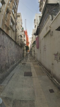 Foto de 23 Oct 2023 Callejón estrecho en el distrito antiguo en Hong Kong - Imagen libre de derechos