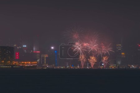 Foto de Espectáculo de fuegos artificiales en Hong Kong - Imagen libre de derechos