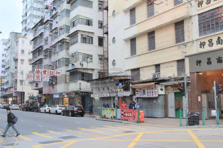 Téléchargez les photos : Vieil appartement Sham Shui Po, hong kong 19 fév 2015 - en image libre de droit