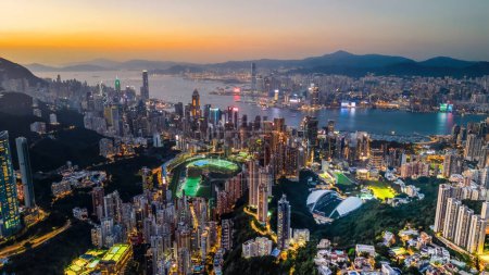 Téléchargez les photos : Le paysage de Happy Valley à Hong Kong 4 Nov 2023 - en image libre de droit