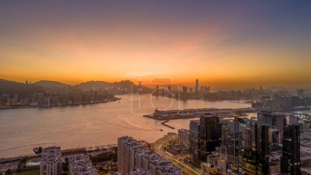 Foto de Nov 18 2023 Hong Kong: paisaje urbano de Kwun Tong, Hong Kong - Imagen libre de derechos