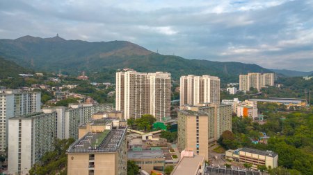 Téléchargez les photos : 22 déc 2023 le quartier résidentiel Shek Wai Kok Estate, hk - en image libre de droit