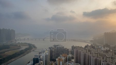 Téléchargez les photos : Tiu Keng Leng Pier au hong kong Jan 1 2024 - en image libre de droit