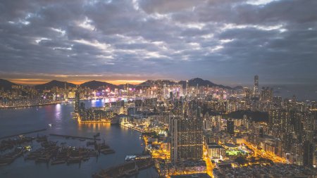 Foto de Dic 31 2021 el crepúsculo en Kowloon, Hong Kong - Imagen libre de derechos