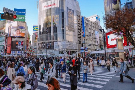 Téléchargez les photos : Nov 29 2023 Shibuya traversée pleine de monde. Tokyo, Japon - en image libre de droit