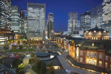 Téléchargez les photos : 29 nov. 2023 Tokyo ville à l'ancienne gare de Tokyo Japon - en image libre de droit