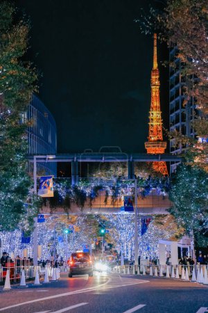 Foto de Nov 28 2023 Exhibición de iluminación de invierno en la temporada de Navidad en Keyakizaka - Imagen libre de derechos