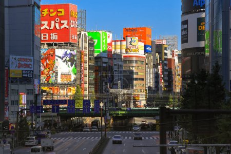 Téléchargez les photos : 28 nov. 2023 a Shinjuku, Tokyo, Japon paysage urbain de quartier. - en image libre de droit