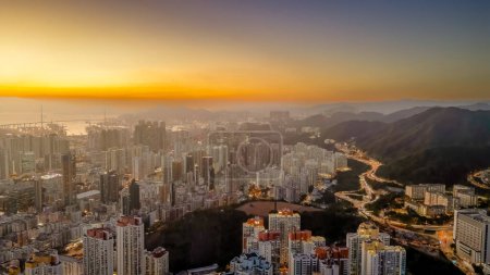 Téléchargez les photos : 20 janv. 2021 Hong Kong Paysage urbain au crépuscule, hong kong - en image libre de droit