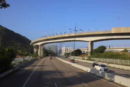 Téléchargez les photos : Le paysage de la North Lantau Highway, hk 25 nov. 2023 - en image libre de droit