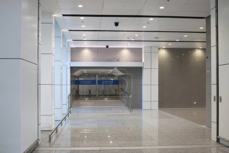 Foto de Terminal Interior del Aeropuerto Internacional de Hong Kong Nov 25 2023 - Imagen libre de derechos