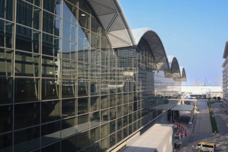 Téléchargez les photos : Aéroport international de Hong Kong. Chek lap Xo25 nov.2023 - en image libre de droit