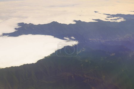 Foto de La vista de la isla de Taiwán desde un avión. Nov 25 2023 - Imagen libre de derechos