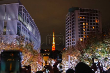 Foto de Una iluminación nocturna de invierno en la calle Roppongi Keyakizaka Nov 25 2023 - Imagen libre de derechos