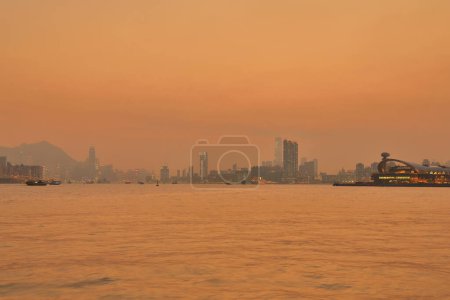 Téléchargez les photos : La pollution atmosphérique plane au-dessus de Hong Kong 28 mars 2015 - en image libre de droit