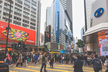 Téléchargez les photos : 9 fév 2024 Rues animées à Causeway Bay, Hong Kong, - en image libre de droit