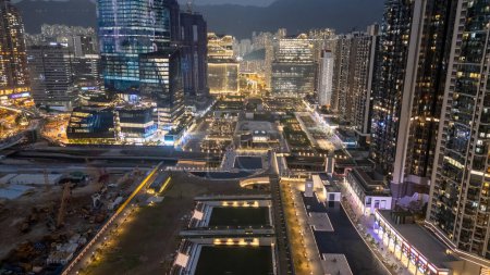 Téléchargez les photos : 17 mars 2024 Développement de l'aéroport de Kai Tak, ville de Kowloon, Hong Kong - en image libre de droit