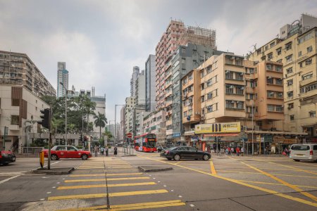 Téléchargez les photos : 1 avril 2024 Quartier résidentiel surpeuplé à mong Xo, hk - en image libre de droit