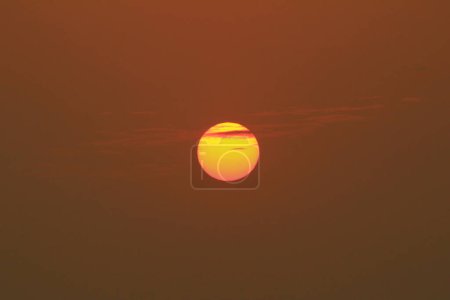 Téléchargez les photos : La couleur orange du coucher de soleil à hk - en image libre de droit