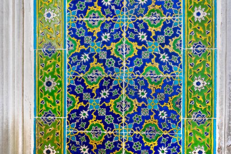 Coloridos azulejos otomanos en el Palacio de Topkapi, Estambul.