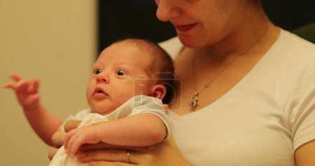 Foto de Candid family scene of baby infant newborn - Imagen libre de derechos
