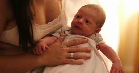 Foto de Newborn baby during first week of life awake at night - Imagen libre de derechos