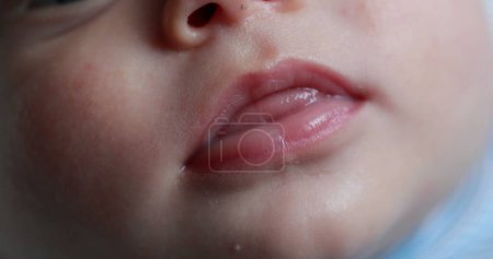 Téléchargez les photos : Macro baby mouth closeup detail face - en image libre de droit