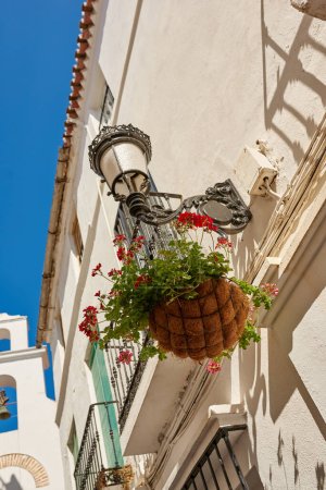 Foto de Marbella - la hermosa ciudad costera de Andalucía, España. La hermosa ciudad de Marbella, Andalucía, España - Imagen libre de derechos