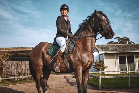 Téléchargez les photos : Equestrian, hobby and portrait of woman on horse for a ride, recreation and lessons on a farm. Sports, exercise and girl doing horseback riding for a competition, learning or training in countryside. - en image libre de droit