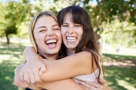Téléchargez les photos : Nature, friends and portrait of women hugging with love, care and happiness in garden. Happy, smile and female friendship embracing with excitement in outdoor park while on holiday together in Canada. - en image libre de droit