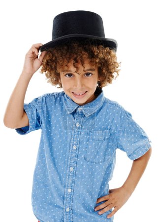 Foto de Encantado de conocerte. Foto de estudio de un niño lindo con un sombrero funky sobre un fondo blanco - Imagen libre de derechos