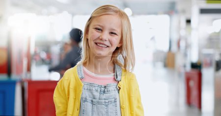 Photo for Portrait, girl and child with knowledge for science, convention or exhibition with smile and confidence. Face, student or kid with happiness at scientific tradeshow, workshop or academy for education. - Royalty Free Image