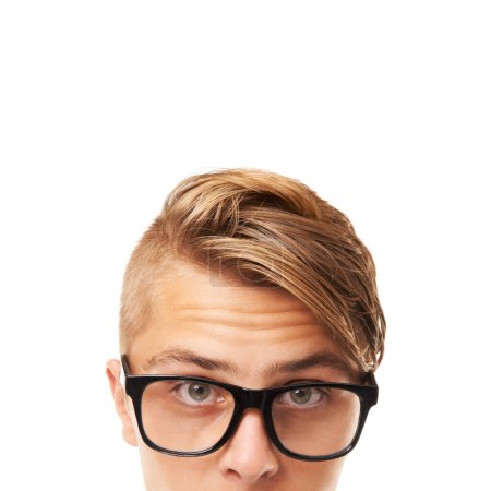 Foto de Gafas, media cara y retrato de hombre en un estudio de visión, salud y bienestar óptico. Optometría, joven empollón y confiado con gafas o gafas aisladas por fondo blanco - Imagen libre de derechos