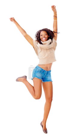 Foto de Retrato, mujer feliz y saltar en el estudio con la promo maqueta de fondo blanco en Nueva York. Persona negra, sonrisa y emoji excitado con energía, movimiento o gesto para el anuncio, trato e información. - Imagen libre de derechos