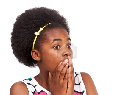 Foto de Choque, preocupación y joven chica negra en un estudio con wow, wtf u omg expresión facial para las malas noticias. Miedo, miedo y foto de adolescente africano con cara de sorpresa aislado por el fondo blanco - Imagen libre de derechos