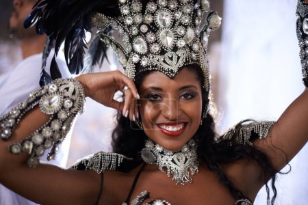 Photo for Happy woman, portrait and samba dancer at festival with fashion for performance at carnival or concert. Face of Brazilian female person or exotic performer with smile for dancing or party in Rio. - Royalty Free Image