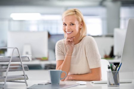 Photo for Smile, desk and portrait of woman with confidence, technology and career opportunity in office. Proud, happy or professional businesswoman with job in project management, development or consulting. - Royalty Free Image