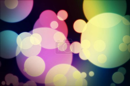 Foto de Bokeh, círculo y fondo de pantalla brillante de colores con luces para el patrón abstracto, el diseño o la textura de un fondo. Lente destello de color, iluminación o burbujas borrosas de elemento, brillo o efecto en la noche. - Imagen libre de derechos