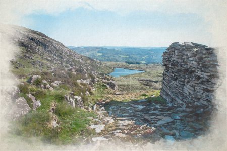 Téléchargez les photos : Aquarelle numérique de la carrière d'ardoise Foel abandonnée à Capel Curig, parc national d'Eryri, Pays de Galles, Royaume-Uni. - en image libre de droit