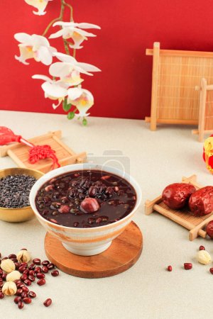 Téléchargez les photos : Porridge Laba ou Porridge aux huit trésors, cuisine chinoise du Nord - en image libre de droit