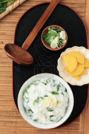 Rice Porridge with Seven Herbs or Nanakusa Gayu
