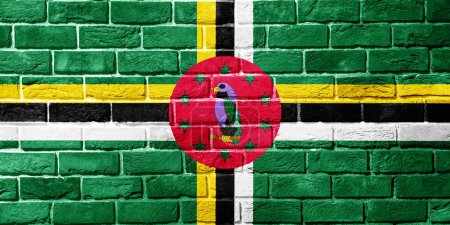 Flagge des Commonwealth von Dominica auf einem strukturierten Hintergrund. Konzeptcollage.